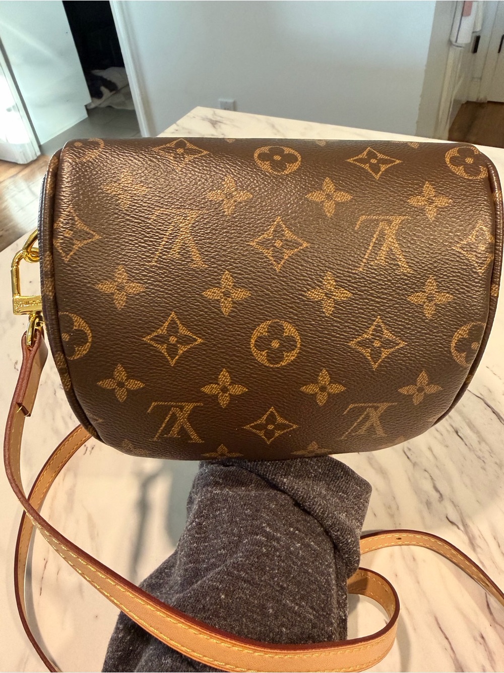 Gorchic Brown Crossbody with Strap - Picture 4 of 5
